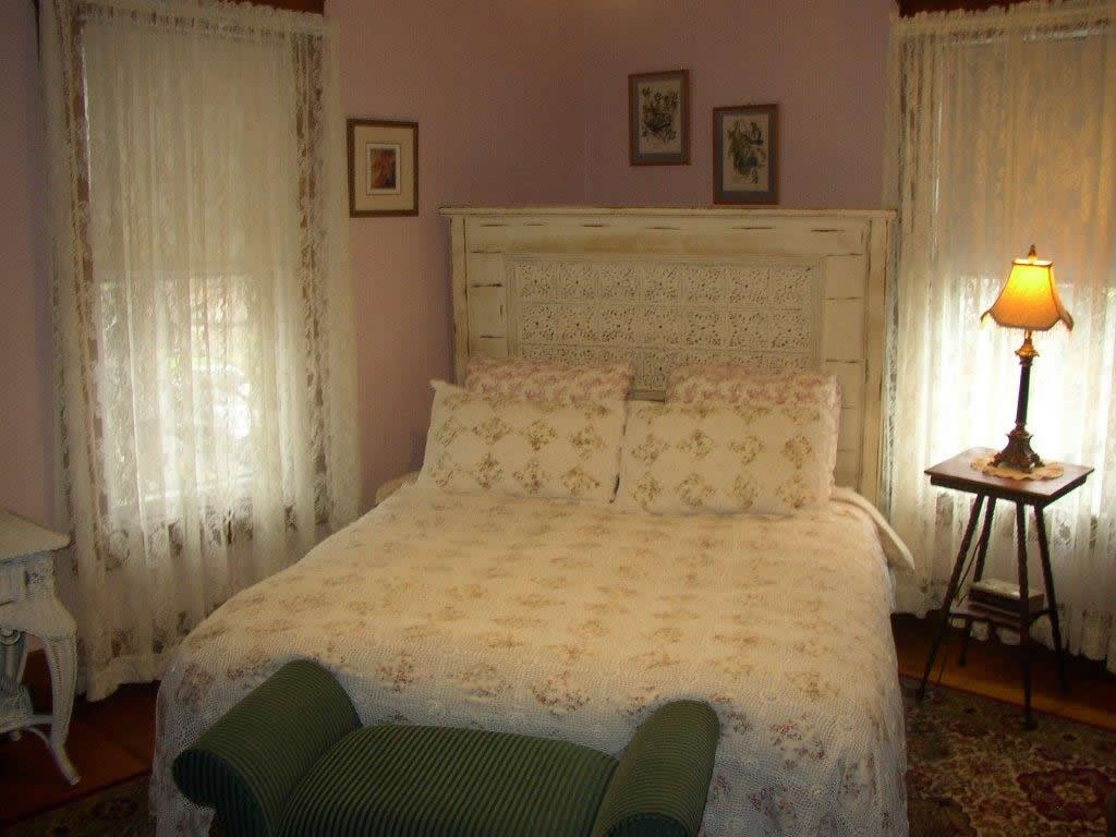 Mary's Room at Rose and Thistle B&B